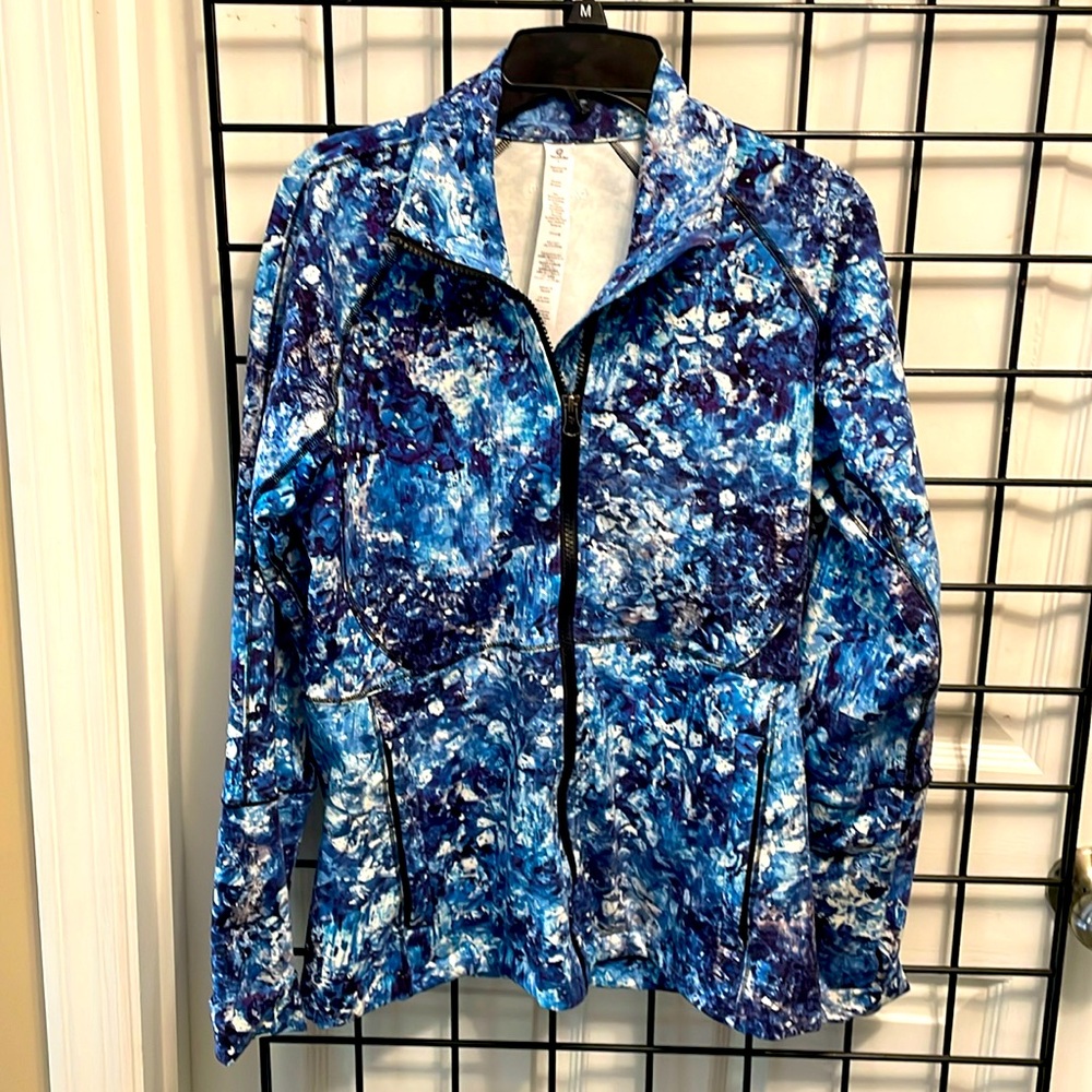 Manduka navy/white blooms jacket